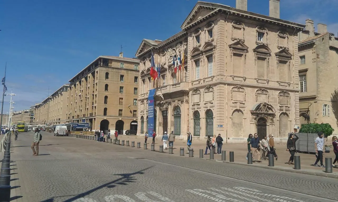 La Maison De Valentino Marseille 0*,